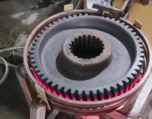 200KW中频91免费下载入口对400齿轮淬火调试