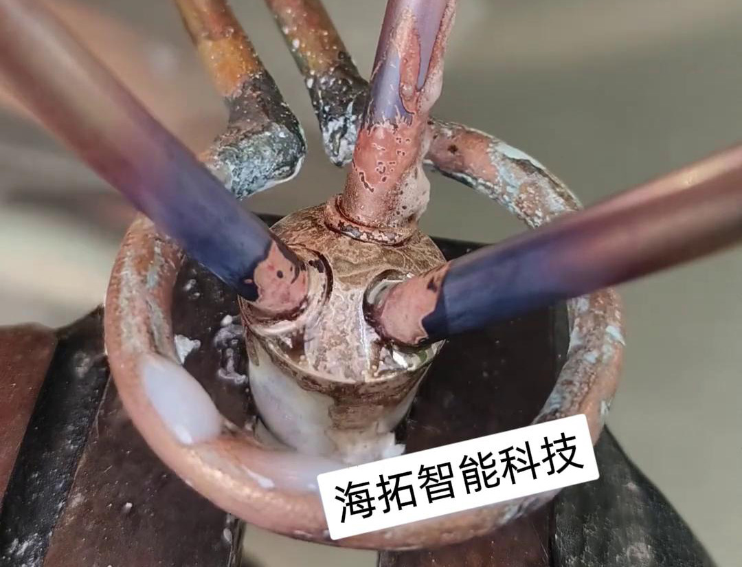 取代火焰焊接铜管的高频焊机，可以配合自动化设备实现全自动钎焊铜管铜件