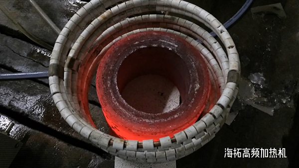 高频91免费看黄下载加热设备加热大型铁管试样