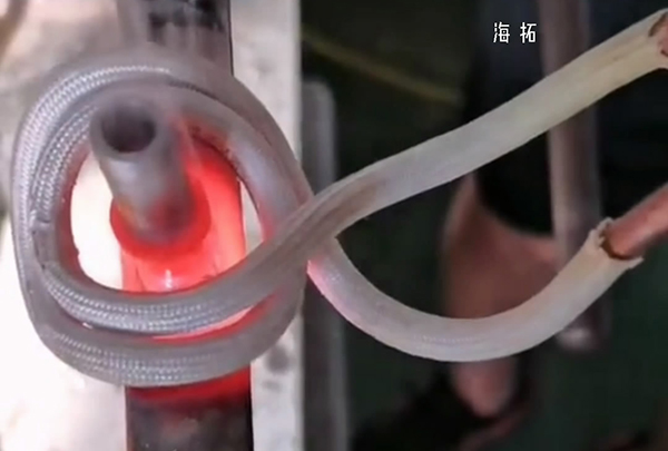 高频焊机实现不锈钢管焊接，用的是铜焊料