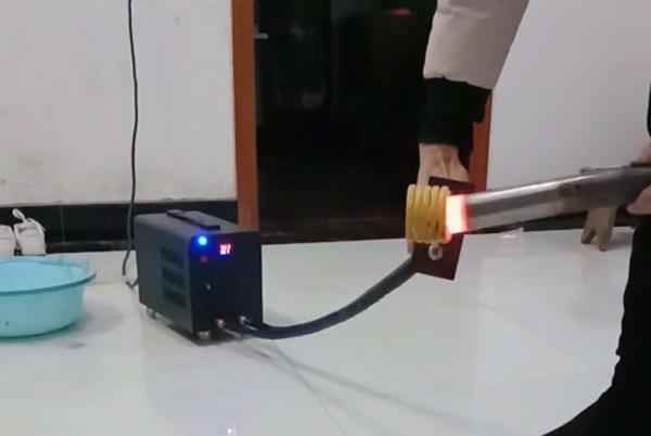 小型手持式91免费看黄下载加热设备 220V电压输入